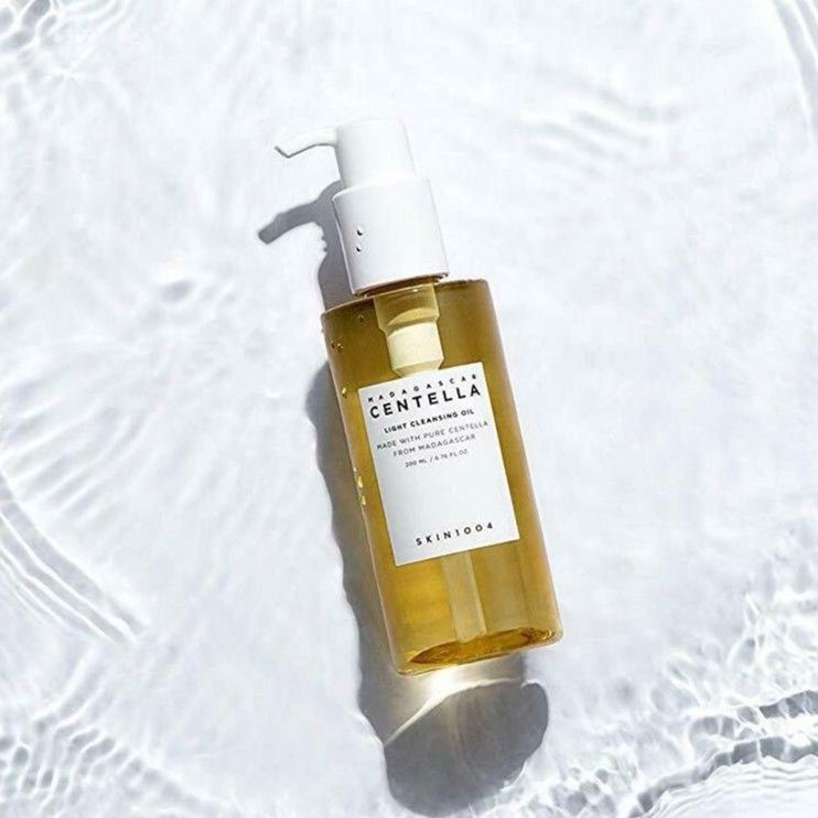 Dầu tẩy trang chiết xuất rau má Skin1004 madagascar centella light 200ml