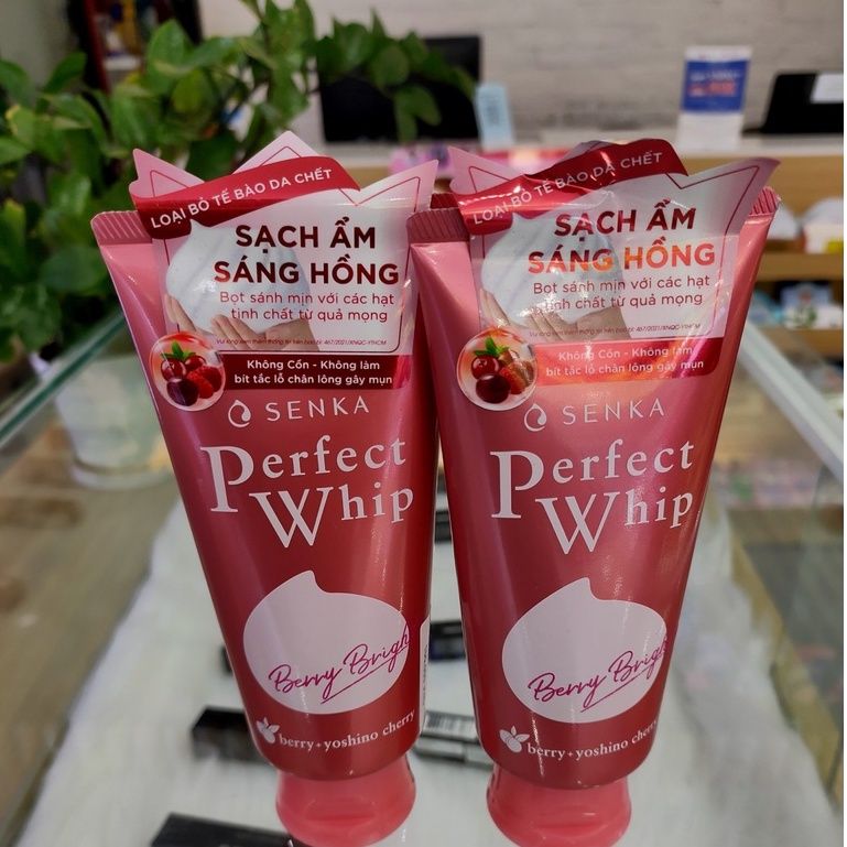 Sữa Rửa Mặt Làm Sạch Sâu, Sáng Hồng Senka Perfect Whip Berry Bright