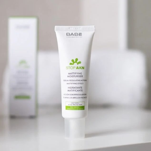 Kem dưỡng ẩm Babe Stop AKN Mattifying Moisturiser