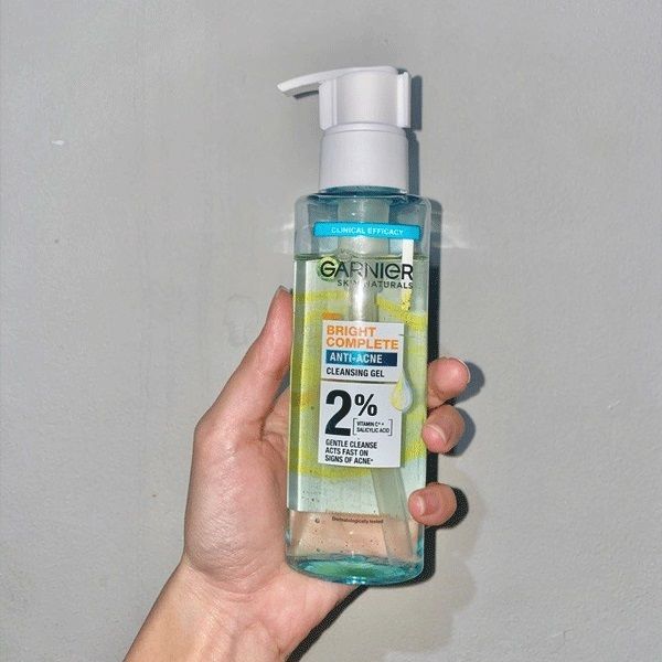 Sữa Rửa Mặt 3 Trong 1 Giảm Mụn, Dưỡng Sáng Da Garnier Bright Complete 3-in-1