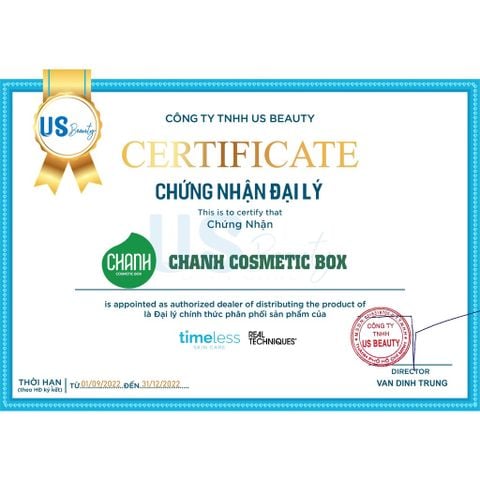Bộ Cọ Kèm Mút Trang Điểm Real Techniques Everyday Essentials (1 Mút + 4 Cọ)