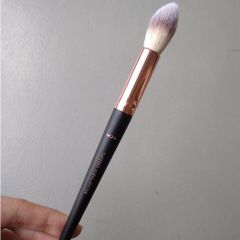 VACOSI TAPERED HIGHLIGHTER BRUSH M26 CỌ HIGHLIGHT