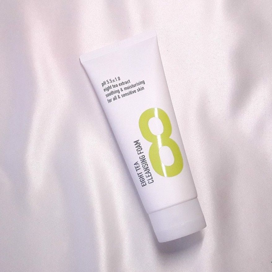 Sữa Rửa Mặt 8 Loại Trà Bom Eight Tea Cleansing Foam