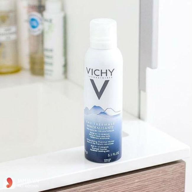 Xịt Khoáng Dưỡng Da Vichy Thermale