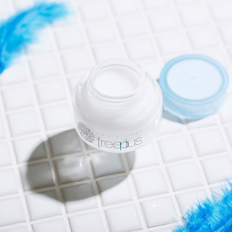 Kem Dưỡng Ẩm Màng Nước Freeplus Watery Cream 50g