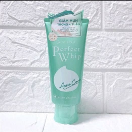 Sữa Rửa Mặt Senka Perfect Whip Acnes Care