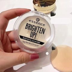 Phấn phủ kiềm dầu làm mịn da Essence Banana Powder