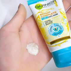 Sữa Rửa Mặt 3 Trong 1 Giảm Mụn, Dưỡng Sáng Da Garnier Bright Complete 3-in-1