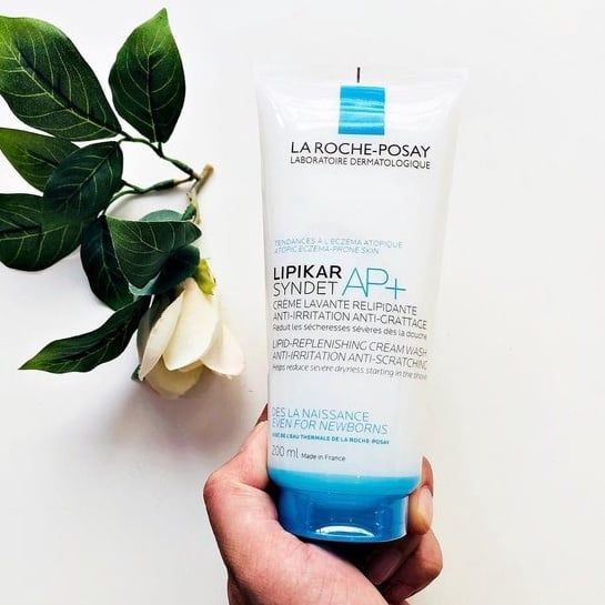 Sữa rửa mặt La Roche Posay Lipikar Syndet AP+ 200ml