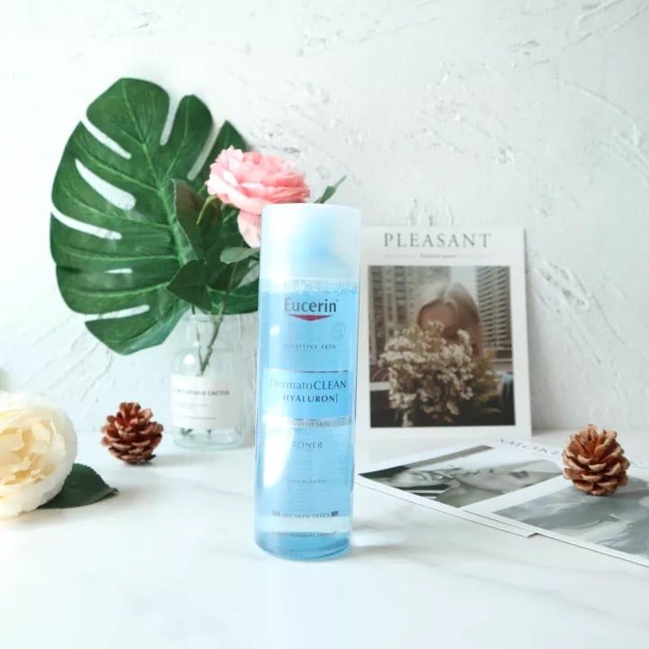 Nước Cân Bằng Eucerin Dermato Clean Hyaluron Dành Cho Da Nhạy Cảm 200ml