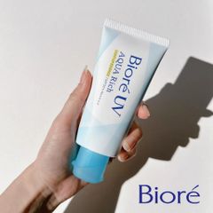 Tinh Chất Chống Nắng Biore Aqua Rich Light Up Essence 70g