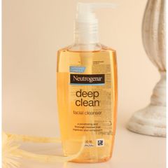 Sữa Rửa Mặt Neutrogena Làm Sạch Sâu Dạng Gel Facial Cleanser Deep Clean 150ml