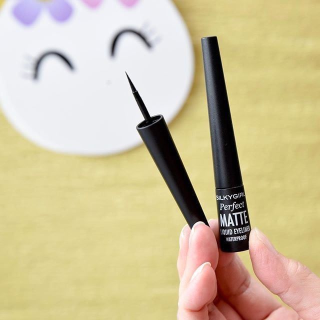 Kẻ Mắt Nước SilkyGirl Perfect Matte Liquid Eyeliner Waterproof