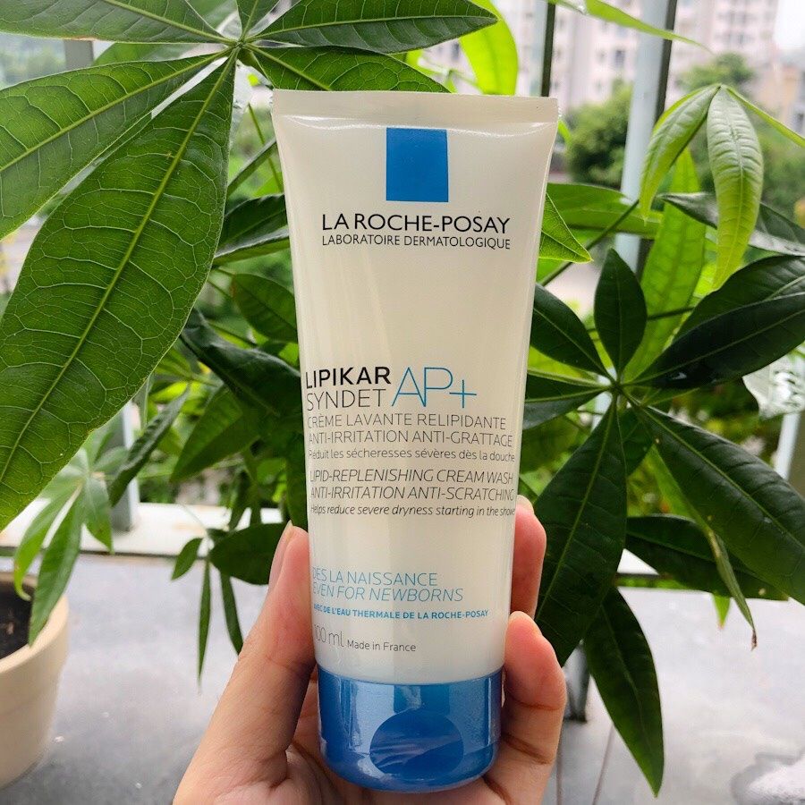 Sữa rửa mặt La Roche Posay Lipikar Syndet AP+ 200ml