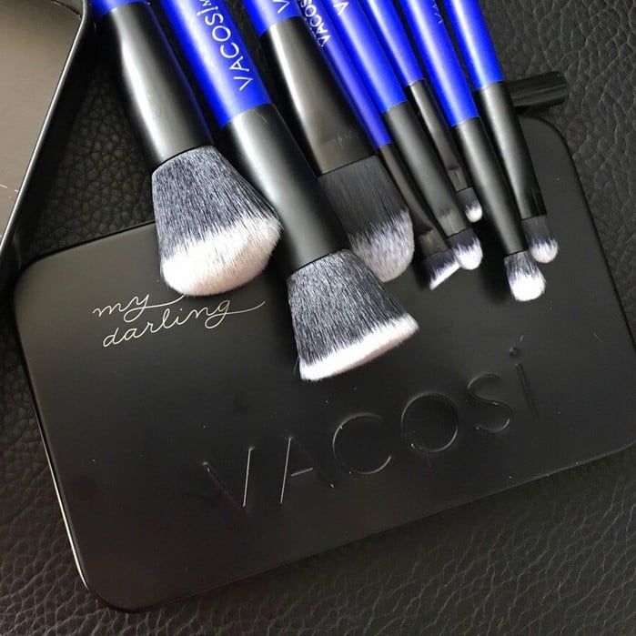 Bộ cọ trang điểm hộp sắt 8 cây Collection Vacosi Makeup House BC12