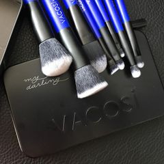 Bộ cọ trang điểm hộp sắt 8 cây Collection Vacosi Makeup House BC12