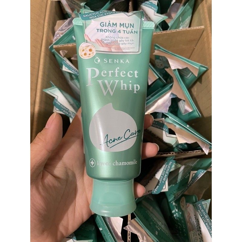 Sữa Rửa Mặt Senka Perfect Whip Acnes Care