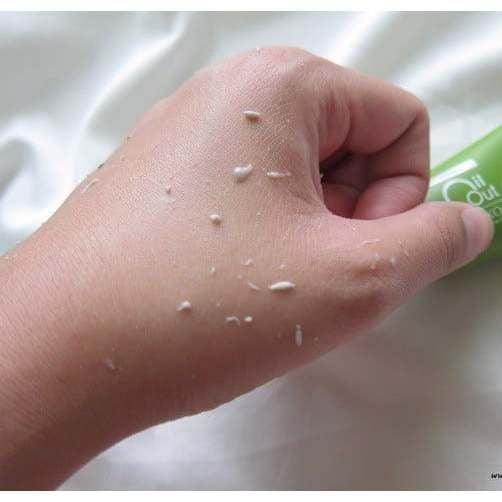 Gel tẩy tế bào chết Naruko Tea Tree Shine Control and Blemish Clear Peeling Gel