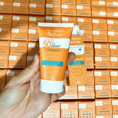 Kem chống nắng cho da nhờn mụn Avène Cleanance Protection SPF50+ 50ml (mẫu mới 2022)