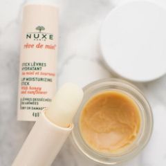 Son Dưỡng Môi Nuxe Reve de Miel Lip Moisturizing Stick