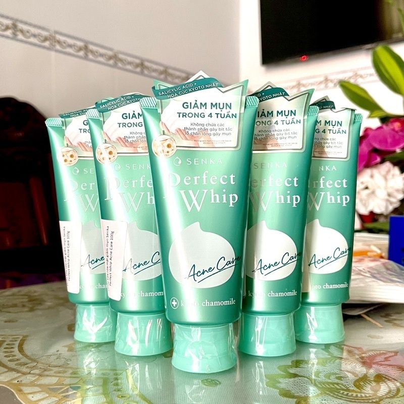 Sữa Rửa Mặt Senka Perfect Whip Acnes Care