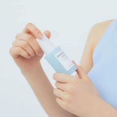 Tinh Chất Skin1004 Madagascar Centella Hyalu-Cica Blue Serum Dưỡng Ẩm & Làm Dịu Da 50ml