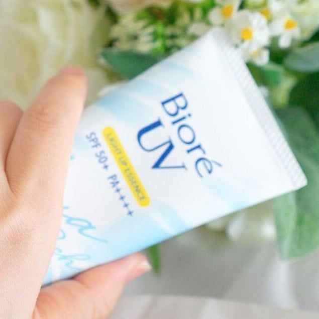 Tinh Chất Chống Nắng Biore Aqua Rich Light Up Essence 70g