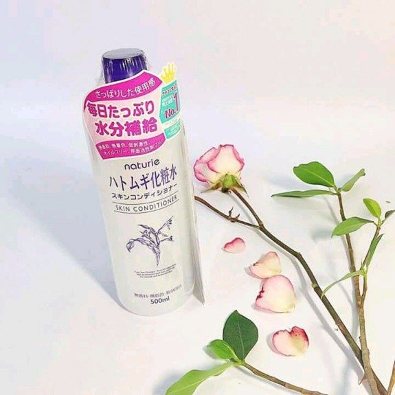 Nước hoa hồng Naturie Hatomugi Skin Conditioner 500ml
