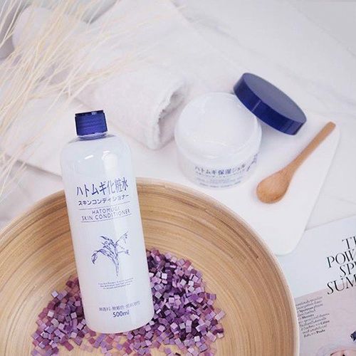 Nước hoa hồng Naturie Hatomugi Skin Conditioner 500ml