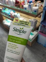 Sữa Rửa Mặt Simple Moisturising Facial Wash 150ml
