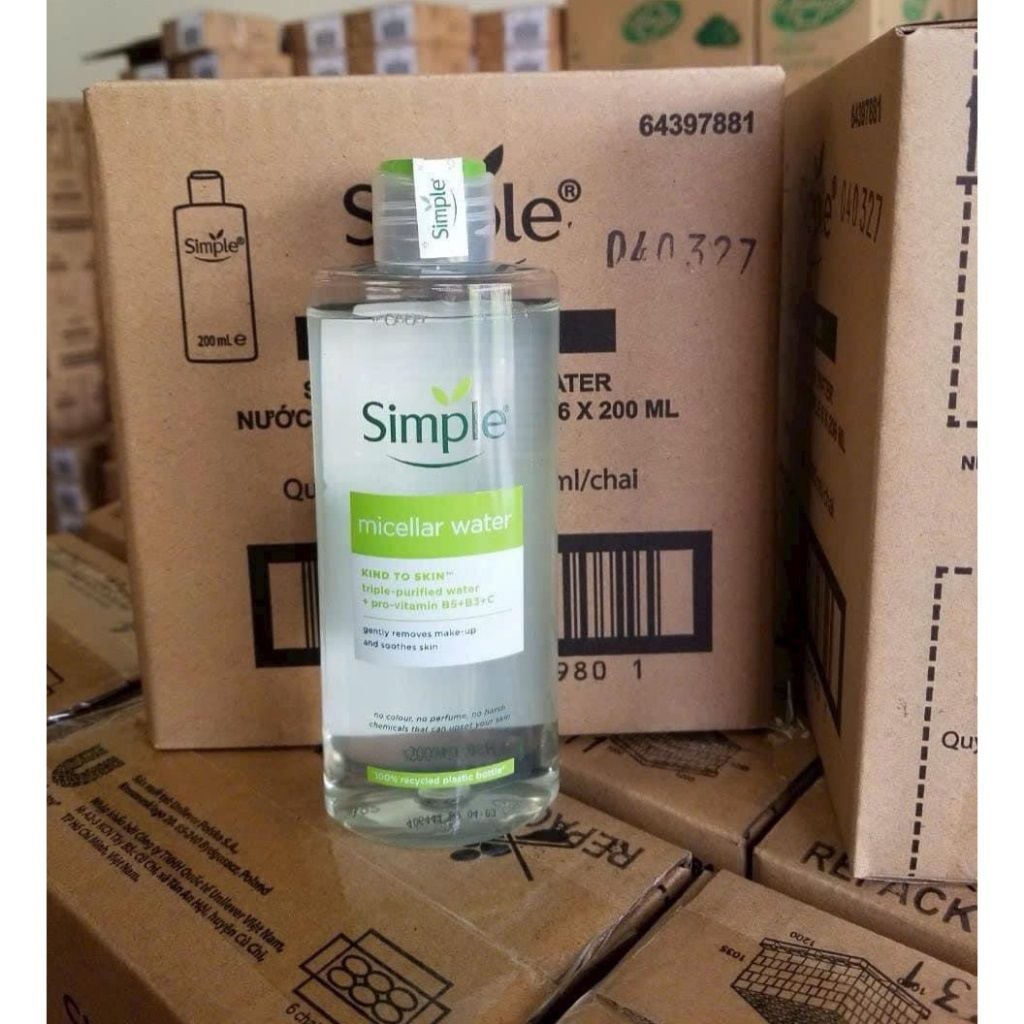Nước tẩy trang Simple Kind to Skin Micellar Cleansing Water