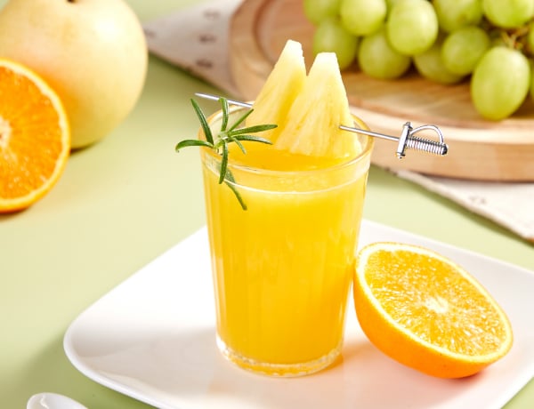 Nước ép cam và dứa