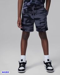 Quần short Jordan rằn đen