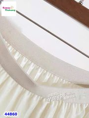 Chân váy trắng đính nơ