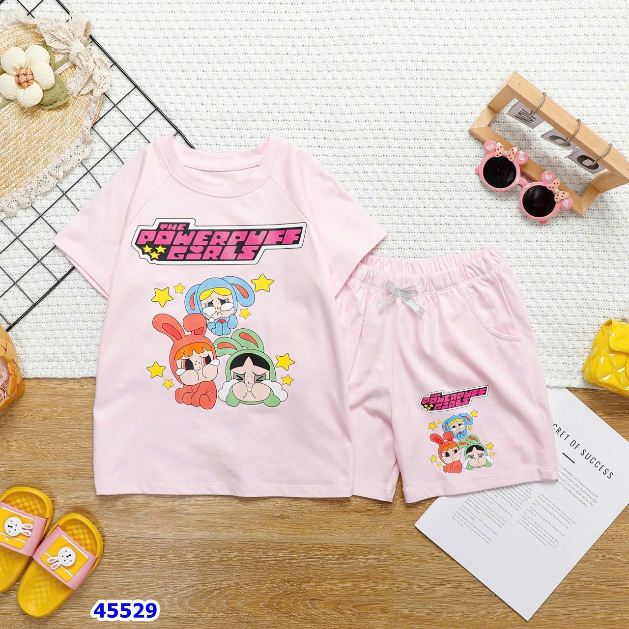 Bộ Disney hồng Crybaby