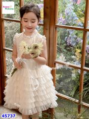 Đầm công chúa đính cườm