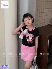 Áo M+ đen Hello Kitty đính gấu bông