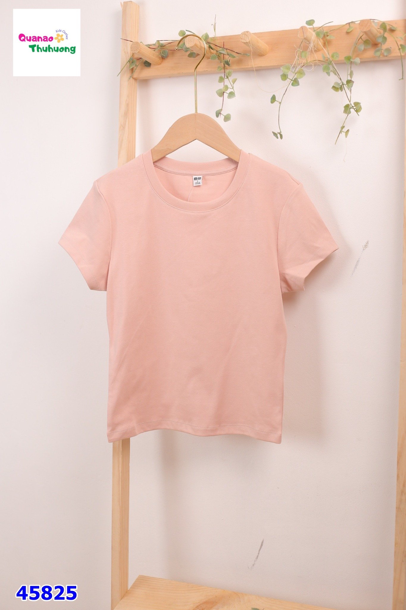 Áo Croptop Uniqlo hồng cam