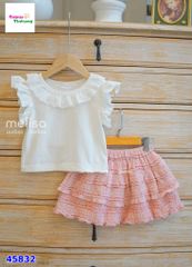 Set Melisa áo trắng cổ ren, chân váy tầng hồng