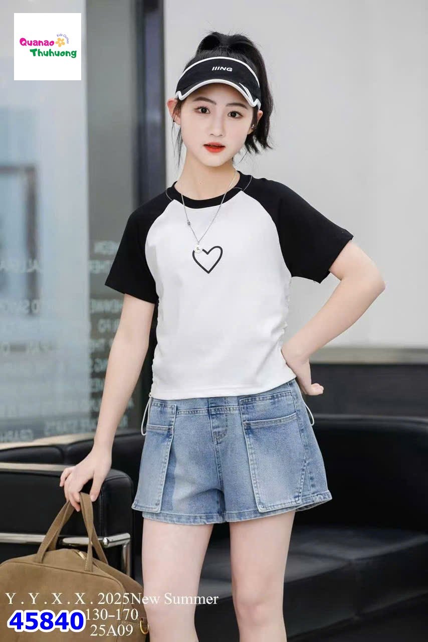 Set bộ trắng tay đen trái tim