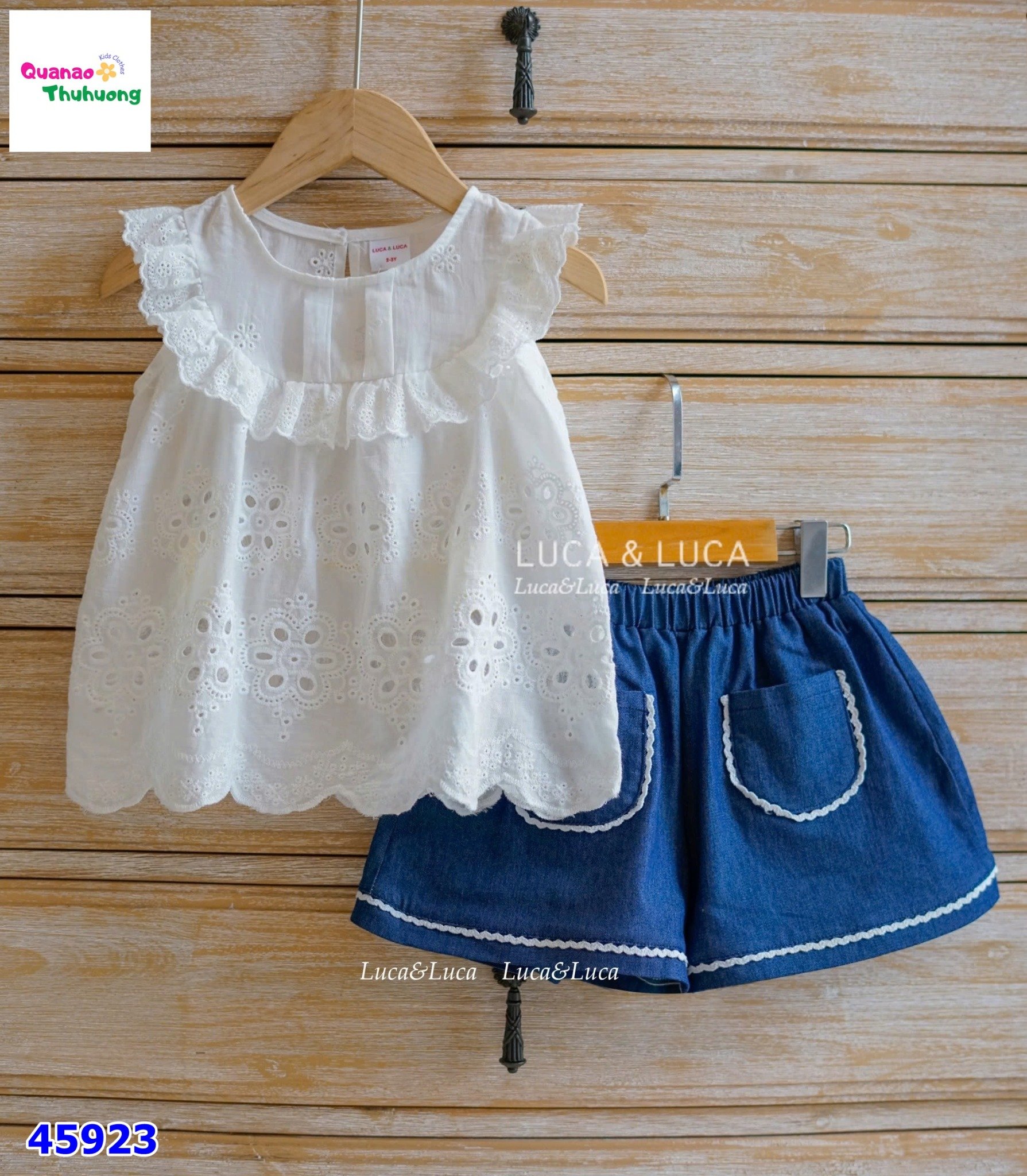 Set Luca trắng ren, quần short jean