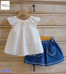 Set Luca trắng đính nơ, quần short jean