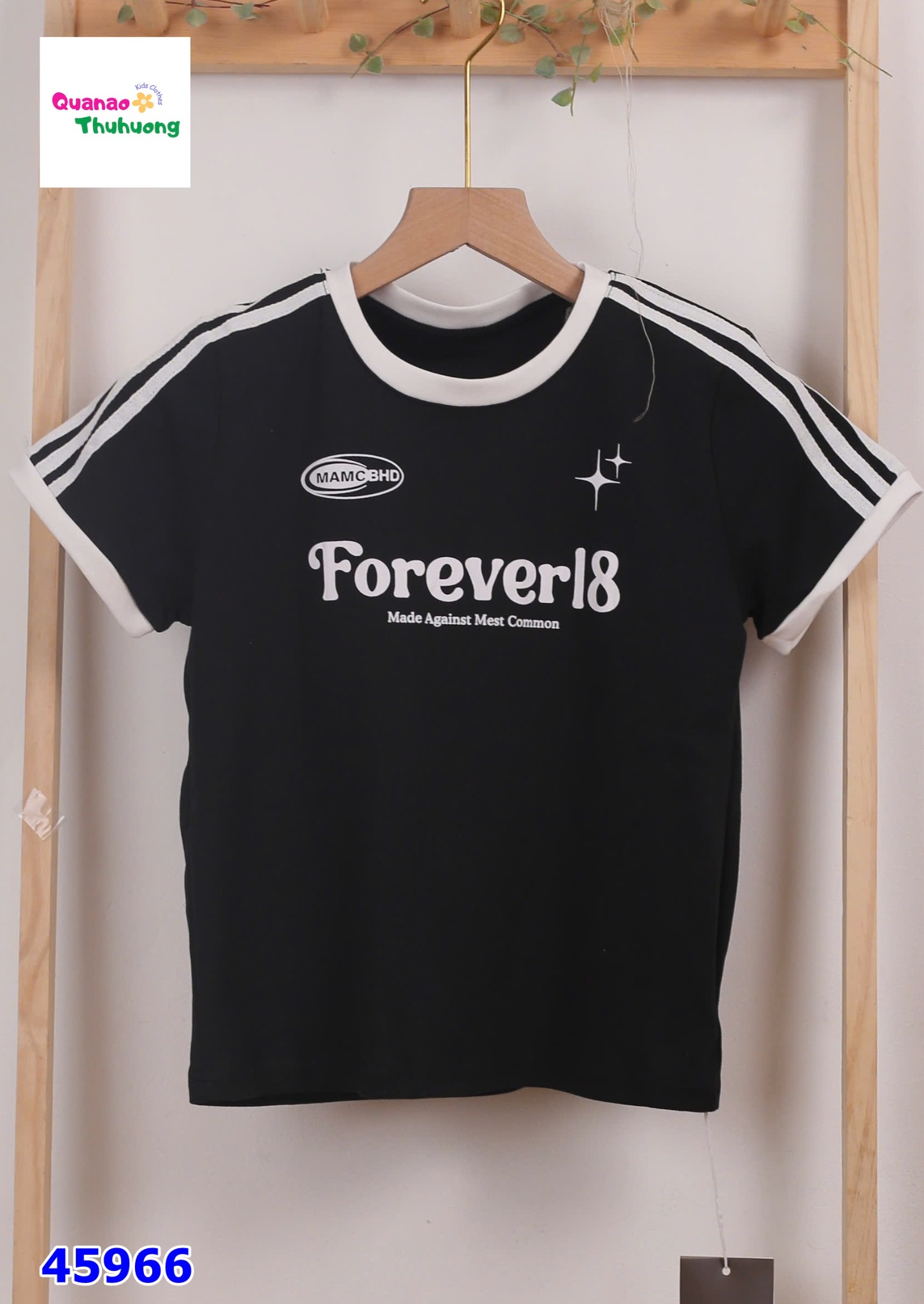 Áo thun đen forever 18