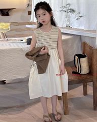 Set đầm kem sát nách + gile nâu