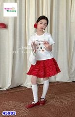 Set áo trắng Chane, chân váy đỏ chấm bi