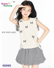 Set ChoHee áo trắng nơ, chân váy caro