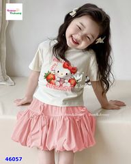 Set J&J trắng Kiity, chân váy bí hồng