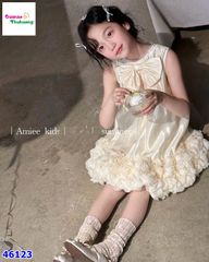 Đầm B kem cổ viền ngọc trai