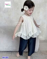 Set Luca áo trắng, quần jean dài