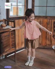 Áo WinWin bí có cổ hồng